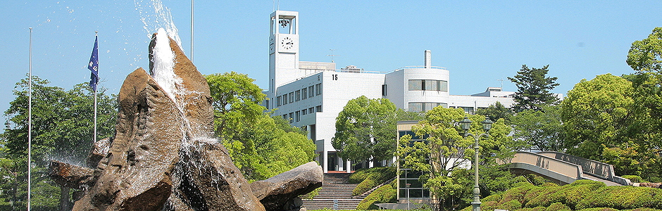 福山大学学舎